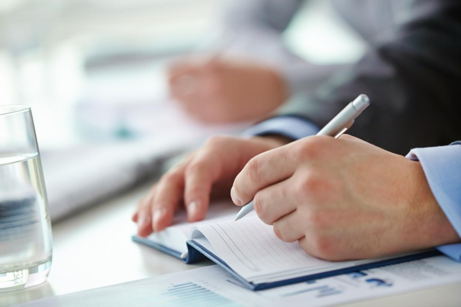 Sesión de trabajo con startups en las oficinas de kalenthuraq